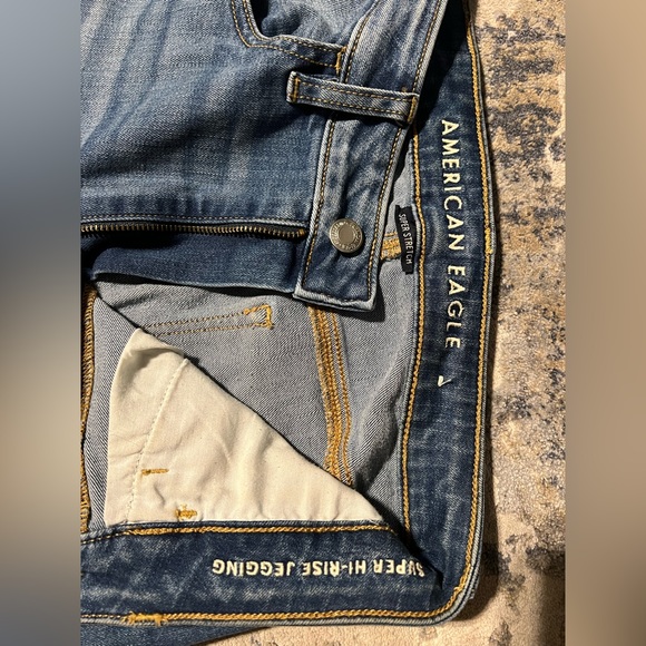 American Eagle super high rise jegging - Picture 3 of 3